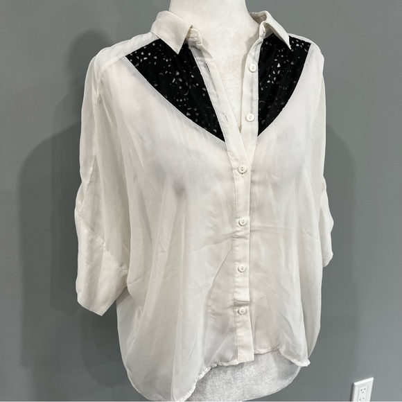 Almost Famous Sheer Medium Button Up Short Sleeve Top - Picture 3 of 15